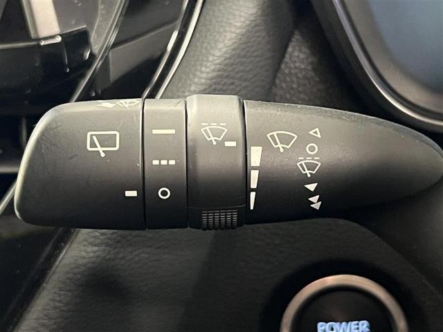 カローラツーリング ハイブリッド　ダブルバイビー　メディアプレイヤー接続　バックモニター　フルセグＴＶ　ＬＥＤライト　ワンオーナー　点検記録簿　クルコン　横滑り防止　盗難防止装置　ナビ・ＴＶ　ドライブレコーダー　エアバッグ　ＥＴＣ　ＡＢＳ　キーレス（13枚目）