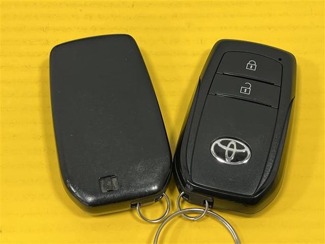 カローラツーリング ハイブリッド　ダブルバイビー　メディアプレイヤー接続　バックモニター　フルセグＴＶ　ＬＥＤライト　ワンオーナー　点検記録簿　クルコン　横滑り防止　盗難防止装置　ナビ・ＴＶ　ドライブレコーダー　エアバッグ　ＥＴＣ　ＡＢＳ　キーレス（31枚目）