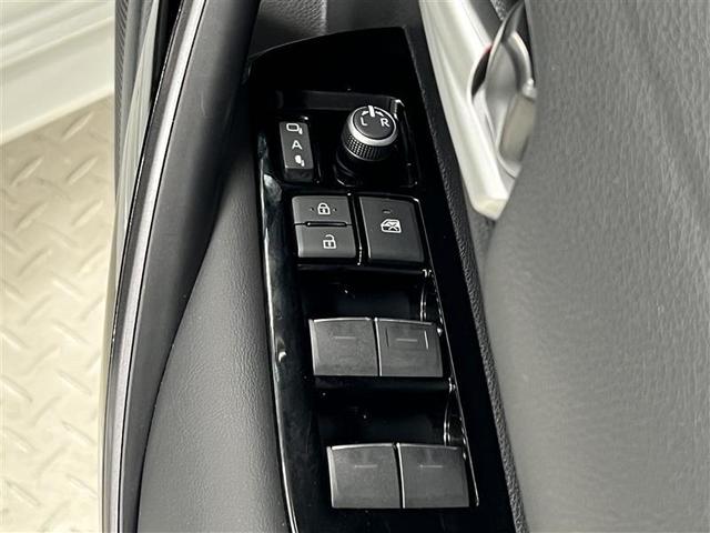 カローラツーリング ハイブリッド　ダブルバイビー　メディアプレイヤー接続　バックモニター　フルセグＴＶ　ＬＥＤライト　ワンオーナー　点検記録簿　クルコン　横滑り防止　盗難防止装置　ナビ・ＴＶ　ドライブレコーダー　エアバッグ　ＥＴＣ　ＡＢＳ　キーレス（33枚目）