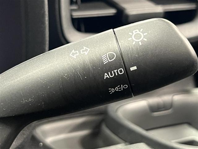 シエンタ Ｚ　１オナ　Ｗ電動ドア　イモビ　クルーズＣ　ＬＥＤヘッドランプ　ＥＴＣ　Ｓキー　横滑り防止機能　メモリーナビ　パワーウィンドウ　記録簿　エアバック　ＡＢＳ　ドラレコ　カーテンエアバック　ウォークスルー（11枚目）