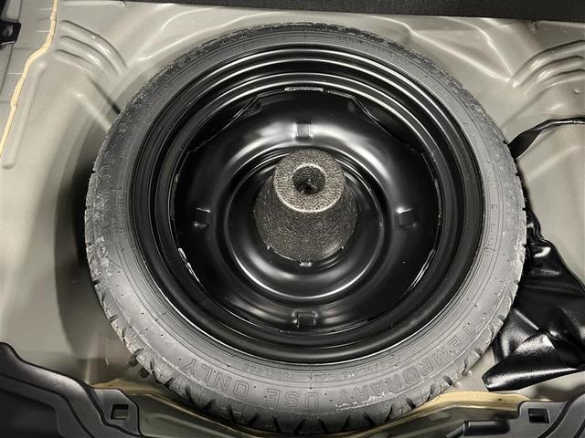 アクア Ｇ　モデリスタフルエアロ＆１６インチＡＷ　衝突被害軽減ブレーキ　ＬＥＤライト＆フォグ　９インチＳＤナビ　バックモニター　ＥＴＣ２．０　リモートスターター　スペアタイヤ　スマートキー　点検記録簿（8枚目）