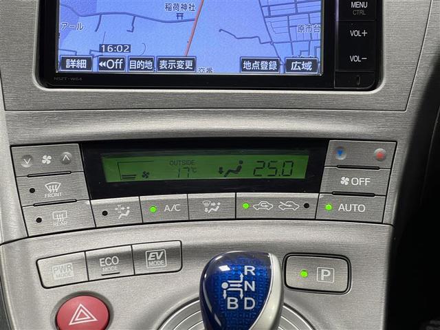 プリウス Ｓ　Ｂモニタ－　フルセグ地デジ　インテリキー　デュアルエアバック　エアＢ　イモビライザー　ＤＶＤ再生可能　ナビＴＶ　ＡＵＴＯエアコン　横スベリ防止　アルミホイール　ＥＴＣ装備　ＡＢＳ　サイドエアバッグ（17枚目）