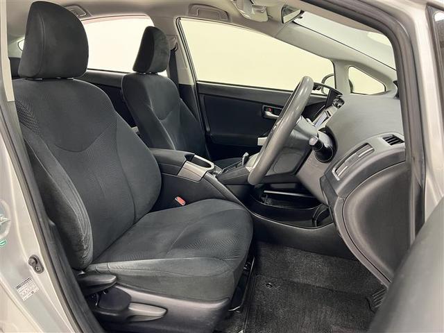 プリウス Ｓ　Ｂモニタ－　フルセグ地デジ　インテリキー　デュアルエアバック　エアＢ　イモビライザー　ＤＶＤ再生可能　ナビＴＶ　ＡＵＴＯエアコン　横スベリ防止　アルミホイール　ＥＴＣ装備　ＡＢＳ　サイドエアバッグ（19枚目）