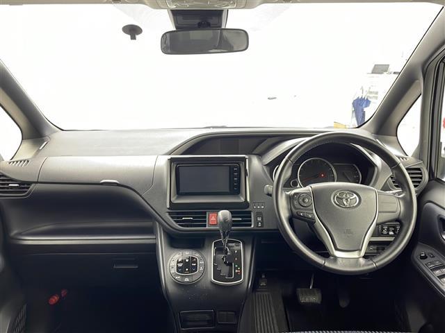 ヴォクシー ＺＳ　煌　禁煙車　フリップダウンモニター　両側パワースライドドア　　純正ナビ　オートハイビーム　ＥＴＣ　バックカメラ　ＬＥＤライト　フルセグＴＶ　スタッドレス積込　レーンアシスト　プリクラッシュセーフティ（2枚目）