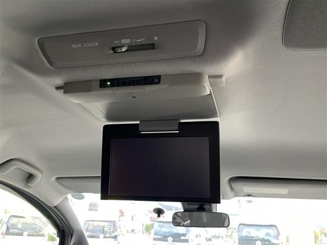 ヴォクシー ＺＳ　煌　禁煙車　フリップダウンモニター　両側パワースライドドア　　純正ナビ　オートハイビーム　ＥＴＣ　バックカメラ　ＬＥＤライト　フルセグＴＶ　スタッドレス積込　レーンアシスト　プリクラッシュセーフティ（6枚目）