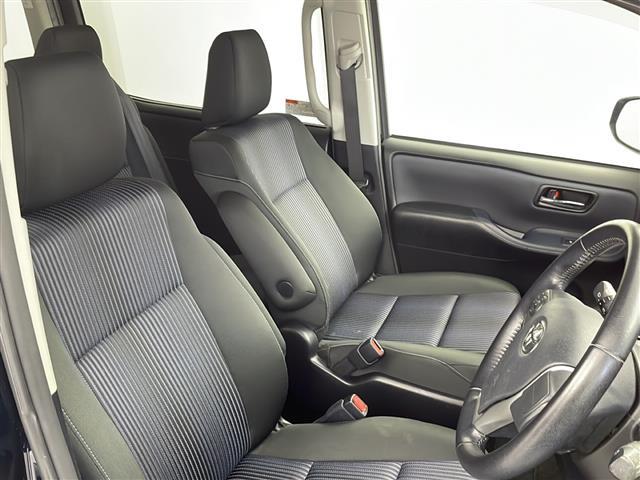 ヴォクシー ＺＳ　煌　禁煙車　フリップダウンモニター　両側パワースライドドア　　純正ナビ　オートハイビーム　ＥＴＣ　バックカメラ　ＬＥＤライト　フルセグＴＶ　スタッドレス積込　レーンアシスト　プリクラッシュセーフティ（13枚目）