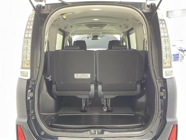 ヴォクシー ＺＳ　煌　禁煙車　フリップダウンモニター　両側パワースライドドア　　純正ナビ　オートハイビーム　ＥＴＣ　バックカメラ　ＬＥＤライト　フルセグＴＶ　スタッドレス積込　レーンアシスト　プリクラッシュセーフティ（15枚目）