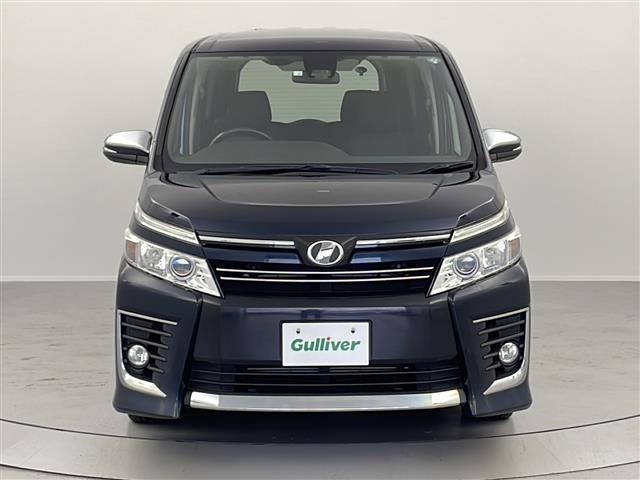 ヴォクシー ＺＳ　煌　禁煙車　フリップダウンモニター　両側パワースライドドア　　純正ナビ　オートハイビーム　ＥＴＣ　バックカメラ　ＬＥＤライト　フルセグＴＶ　スタッドレス積込　レーンアシスト　プリクラッシュセーフティ（17枚目）