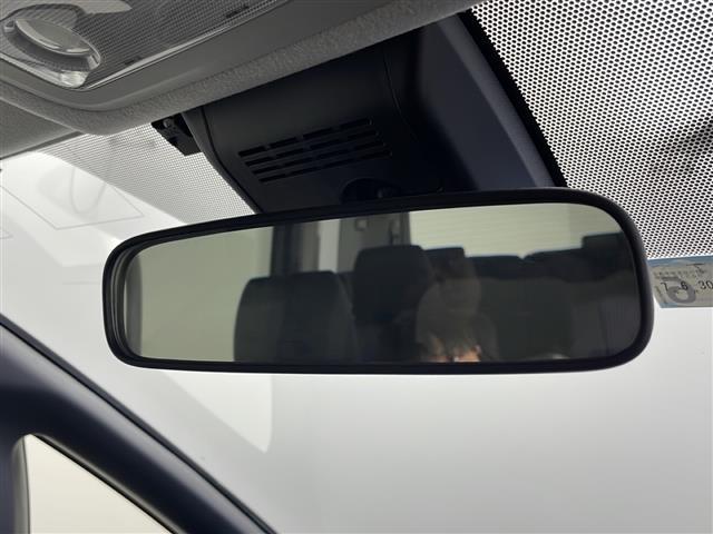 ヴォクシー ＺＳ　煌　禁煙車　フリップダウンモニター　両側パワースライドドア　　純正ナビ　オートハイビーム　ＥＴＣ　バックカメラ　ＬＥＤライト　フルセグＴＶ　スタッドレス積込　レーンアシスト　プリクラッシュセーフティ（30枚目）