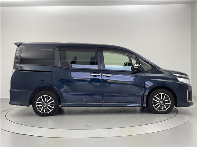 ヴォクシー ＺＳ　煌　禁煙車　フリップダウンモニター　両側パワースライドドア　　純正ナビ　オートハイビーム　ＥＴＣ　バックカメラ　ＬＥＤライト　フルセグＴＶ　スタッドレス積込　レーンアシスト　プリクラッシュセーフティ（36枚目）