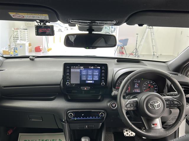 GRヤリス RS 禁煙車/純正ナビ機能付きDA/ETC/バックカメラ/カーボン調ルーフ/BSM/HUD/衝突軽減装置/前後ドラレコ/レーダークルーズコントロール/パドルシフトオートライト/オートエアコン(2枚目)