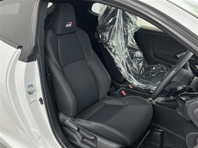 GRヤリス RS 禁煙車/純正ナビ機能付きDA/ETC/バックカメラ/カーボン調ルーフ/BSM/HUD/衝突軽減装置/前後ドラレコ/レーダークルーズコントロール/パドルシフトオートライト/オートエアコン(13枚目)