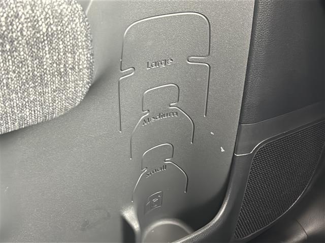 シエンタ ハイブリッドＺ　禁煙車／純正ナビ機能付きＤＡ／ＥＴＣ／１００電源／バックカメラ／両側電動スライドドア／衝突軽減装置／純正１５インチアルミホイール／Ｂｌｕｅｔｏｏｔｈ／オートライト１／オートエアコン／ＬＥＤヘッドライト（29枚目）