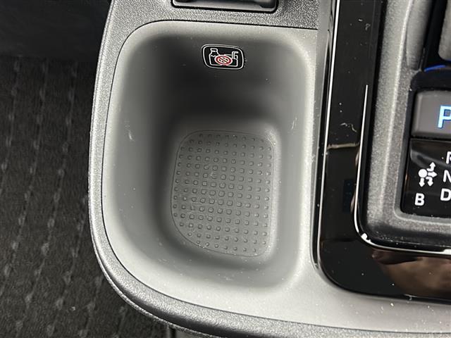 シエンタ ハイブリッドＺ　禁煙車／純正ナビ機能付きＤＡ／ＥＴＣ／１００電源／バックカメラ／両側電動スライドドア／衝突軽減装置／純正１５インチアルミホイール／Ｂｌｕｅｔｏｏｔｈ／オートライト１／オートエアコン／ＬＥＤヘッドライト（31枚目）