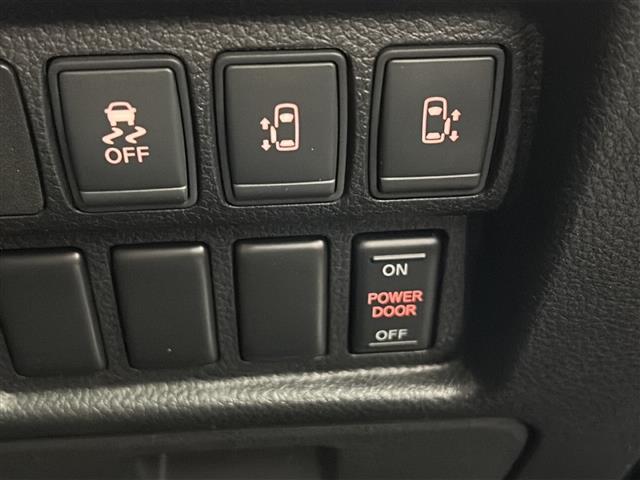 エルグランド 250ハイウェイスターS 禁煙車/純正ナビ/全周囲カメラ/ETCフルセグ/衝突軽減装置/両側電動スライドドア/ドライブレコーダー/Bluetooth/ハーフレザーシート/オートライト/オートエアコン/スマートキー(7枚目)