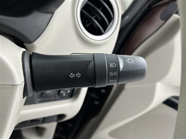 デイズ X 禁煙車 純正ナビ アラウンドビューモニター ETC フルセグTV スマートキー 電動格納ミラー スマートキー スタッドレスタイヤ積込 ステアリングリモコン エマージェンシーブレーキ(9枚目)