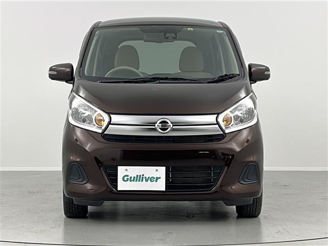 デイズ X 禁煙車 純正ナビ アラウンドビューモニター ETC フルセグTV スマートキー 電動格納ミラー スマートキー スタッドレスタイヤ積込 ステアリングリモコン エマージェンシーブレーキ(17枚目)