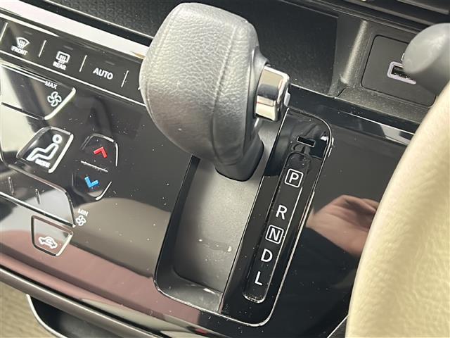 デイズ ボレロ X 禁煙車/ワンオーナー/衝突軽減ブレーキ/車線逸脱警報/ソナー/全周囲カメラ/純正9型ナビ/フルセグTV/ハーフレザーシート/ドライブレコーダー/プッシュスタート/スマートキー/スペアキ/純14inAW(7枚目)