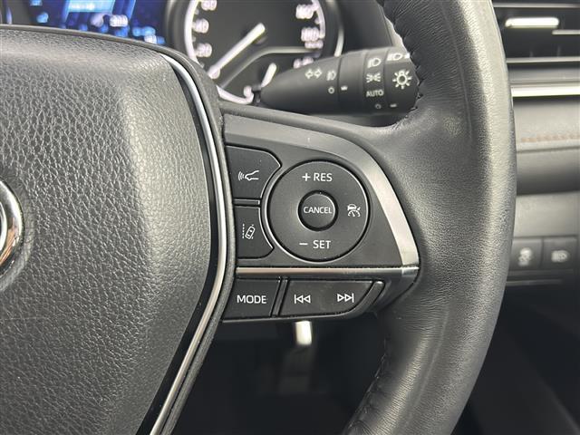 カムリ G トヨタセーフティーセンス/車線逸脱支援/衝突軽減/RCC/ソナー/社外7型ナビ/フルセグTV/バックカメラ/純ETC/LEDヘッドライト/LEDフォグライト/スペアキー/純17inAW/純フロアマット(7枚目)