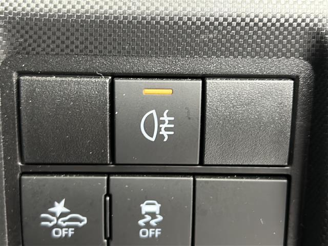 ライズ Ｚ　禁煙車　パノラミックビューモニター　純正９型ナビ　シートヒーター　フルセグＴＶ　前後ドライブレコーダー　ＢＳＭ　ＥＴＣ　電動パーキングブレーキ　オートホールド　クリアランスソナー　ＬＥＤライト（11枚目）