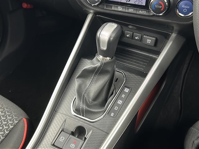 ライズ Ｚ　禁煙車　パノラミックビューモニター　純正９型ナビ　シートヒーター　フルセグＴＶ　前後ドライブレコーダー　ＢＳＭ　ＥＴＣ　電動パーキングブレーキ　オートホールド　クリアランスソナー　ＬＥＤライト（22枚目）