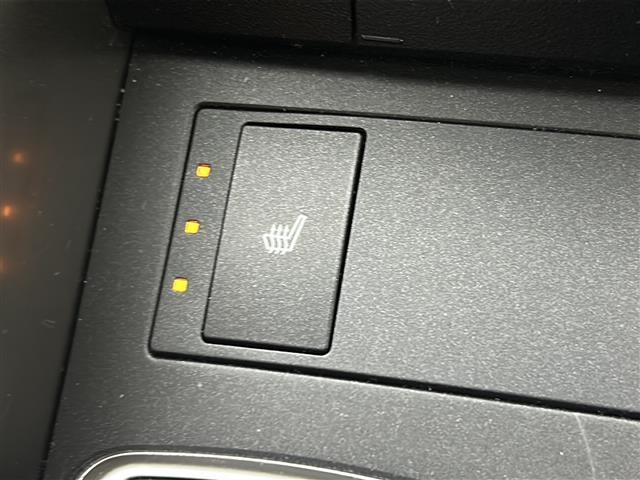 IS IS300h 禁煙車 レーダークルーズコントロール クリアランスソナー 純正ナビ BSM シートヒーター ステアリングヒーター フルセグTV パドルシフト GPSレーダー LEDライト オートハイビーム(30枚目)