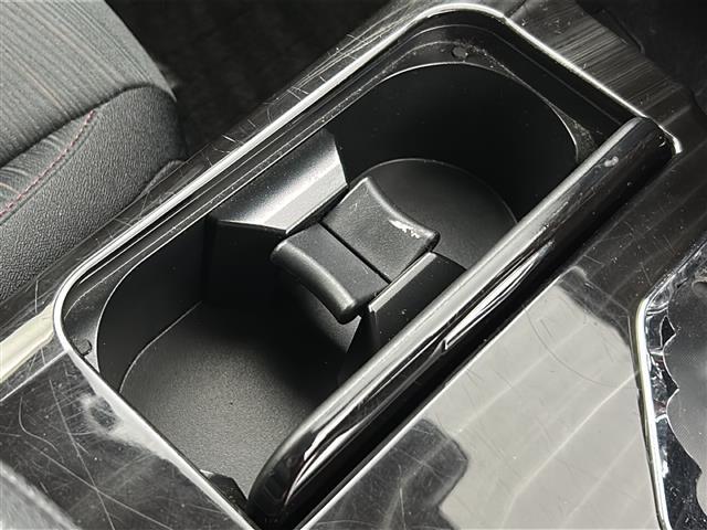 クラウンハイブリッド アスリート 禁煙車 純正ナビ フルセグTV レーダークルーズコントロール オートハイビーム バックカメラ LEDライト ステリングヒーター ビルトインETC プリクラッシュセーフティ シートヒーター(29枚目)