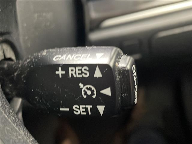 クラウンハイブリッド アスリートS 禁煙車 フルセグTV ETC 純正17インチアルミ 社外フロアマット HIDヘッドライト オートライト フォグランプ パワーシート ステアリングヒーター クルーズコントロール プッシュスタート(9枚目)