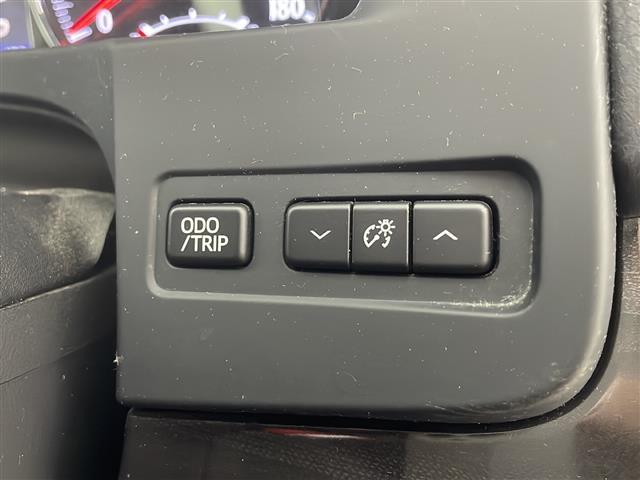 クラウンハイブリッド アスリートS 禁煙車 フルセグTV ETC 純正17インチアルミ 社外フロアマット HIDヘッドライト オートライト フォグランプ パワーシート ステアリングヒーター クルーズコントロール プッシュスタート(23枚目)