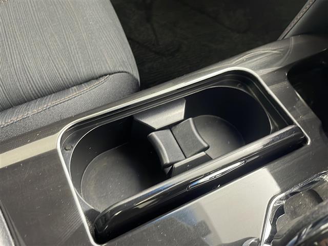 クラウンハイブリッド アスリートS 禁煙車 フルセグTV ETC 純正17インチアルミ 社外フロアマット HIDヘッドライト オートライト フォグランプ パワーシート ステアリングヒーター クルーズコントロール プッシュスタート(31枚目)