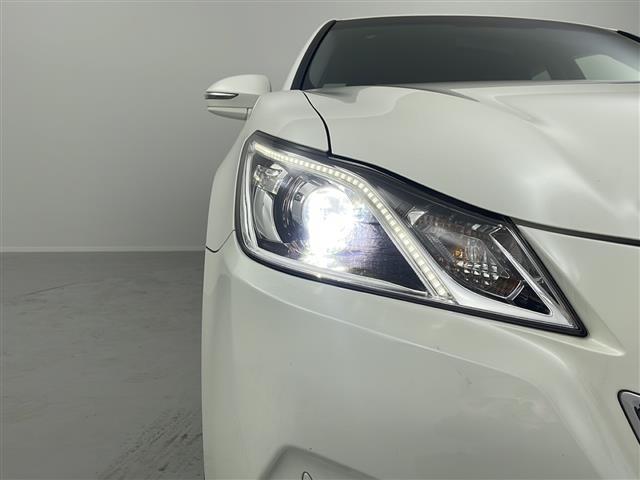 クラウンハイブリッド アスリートS 禁煙車 フルセグTV ETC 純正17インチアルミ 社外フロアマット HIDヘッドライト オートライト フォグランプ パワーシート ステアリングヒーター クルーズコントロール プッシュスタート(39枚目)