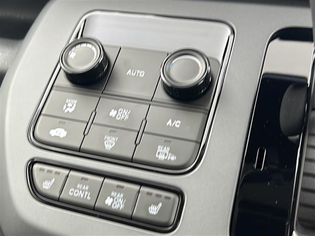 フリード e:HEVクロスター 登録済未使用車/車線逸脱抑制機能/ACC/メーカーOPナビ/バックカメラ/フルセグ/両側パワースライドドア/ハーフレザーシート/シートヒーター/LEDヘッドライト/純正15インチAW/ワイパーデアイサ(8枚目)