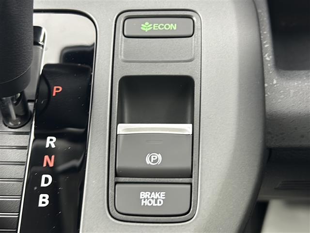 フリード e:HEVクロスター 登録済未使用車/車線逸脱抑制機能/ACC/メーカーOPナビ/バックカメラ/フルセグ/両側パワースライドドア/ハーフレザーシート/シートヒーター/LEDヘッドライト/純正15インチAW/ワイパーデアイサ(23枚目)