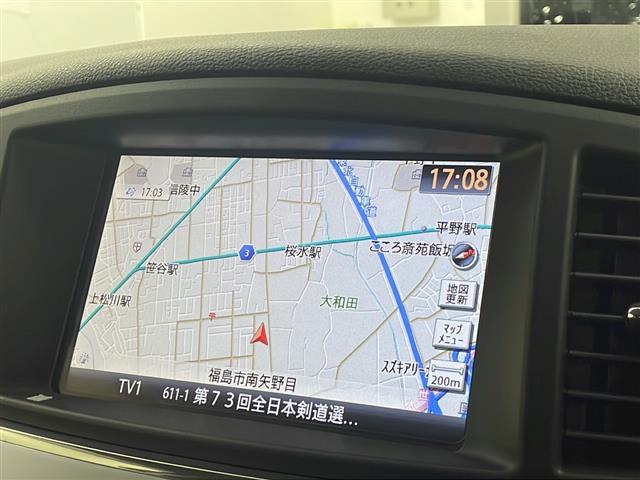 エルグランド 250ハイウェイスター 禁煙車/純正ナビ/後席モニター/全周囲カメラ/両側電動スライドドア/ETC/フルセグ/クルーズコントロール/クリアランスソナー/100v電源/ハーフレザーシート/オートライト/オートエアコン(4枚目)