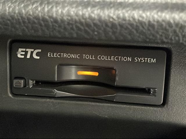 エルグランド 250ハイウェイスター 禁煙車/純正ナビ/後席モニター/全周囲カメラ/両側電動スライドドア/ETC/フルセグ/クルーズコントロール/クリアランスソナー/100v電源/ハーフレザーシート/オートライト/オートエアコン(8枚目)