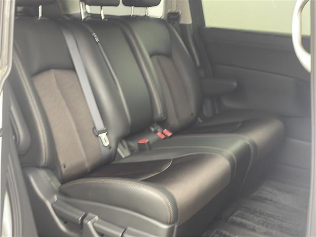 エルグランド 250ハイウェイスター 禁煙車/純正ナビ/後席モニター/全周囲カメラ/両側電動スライドドア/ETC/フルセグ/クルーズコントロール/クリアランスソナー/100v電源/ハーフレザーシート/オートライト/オートエアコン(14枚目)