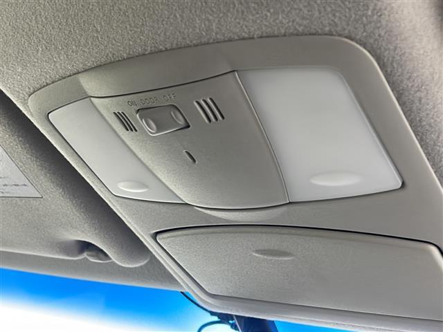 エルグランド 250ハイウェイスター 禁煙車/純正ナビ/後席モニター/全周囲カメラ/両側電動スライドドア/ETC/フルセグ/クルーズコントロール/クリアランスソナー/100v電源/ハーフレザーシート/オートライト/オートエアコン(30枚目)