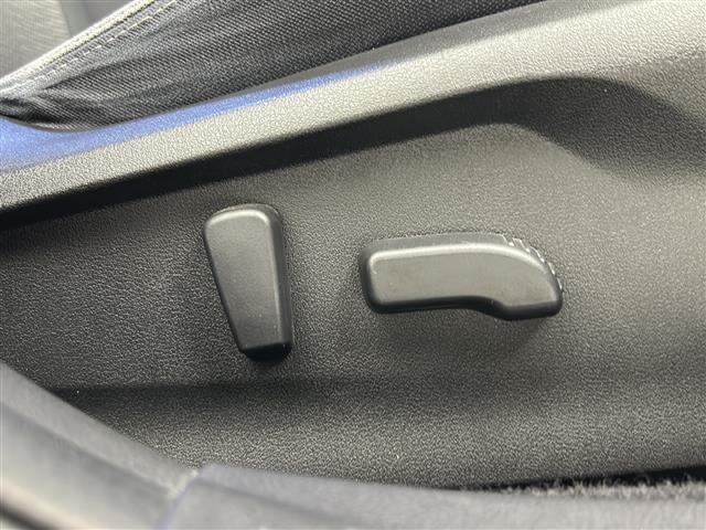 インプレッサスポーツ 2.0i-Sアイサイト 禁煙車/純正8型ナビ/STIフロントエアロ/バックカメラ/ETC/フルセグ/衝突軽減/前席パワーシート/レーダークルーズコントロール/パドルシフト/スマートキー/オートライト/オートエアコン(10枚目)