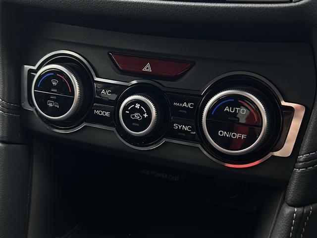 インプレッサスポーツ 2.0i-Sアイサイト 禁煙車/純正8型ナビ/STIフロントエアロ/バックカメラ/ETC/フルセグ/衝突軽減/前席パワーシート/レーダークルーズコントロール/パドルシフト/スマートキー/オートライト/オートエアコン(11枚目)