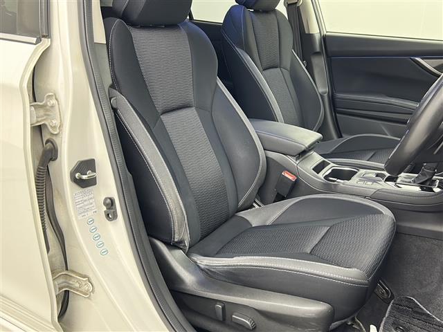 インプレッサスポーツ 2.0i-Sアイサイト 禁煙車/純正8型ナビ/STIフロントエアロ/バックカメラ/ETC/フルセグ/衝突軽減/前席パワーシート/レーダークルーズコントロール/パドルシフト/スマートキー/オートライト/オートエアコン(13枚目)