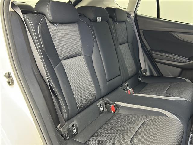 インプレッサスポーツ 2.0i-Sアイサイト 禁煙車/純正8型ナビ/STIフロントエアロ/バックカメラ/ETC/フルセグ/衝突軽減/前席パワーシート/レーダークルーズコントロール/パドルシフト/スマートキー/オートライト/オートエアコン(14枚目)