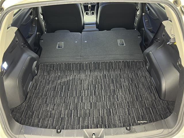 インプレッサスポーツ 2.0i-Sアイサイト 禁煙車/純正8型ナビ/STIフロントエアロ/バックカメラ/ETC/フルセグ/衝突軽減/前席パワーシート/レーダークルーズコントロール/パドルシフト/スマートキー/オートライト/オートエアコン(15枚目)