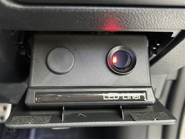 インプレッサスポーツ 2.0i-Sアイサイト 禁煙車/純正8型ナビ/STIフロントエアロ/バックカメラ/ETC/フルセグ/衝突軽減/前席パワーシート/レーダークルーズコントロール/パドルシフト/スマートキー/オートライト/オートエアコン(27枚目)