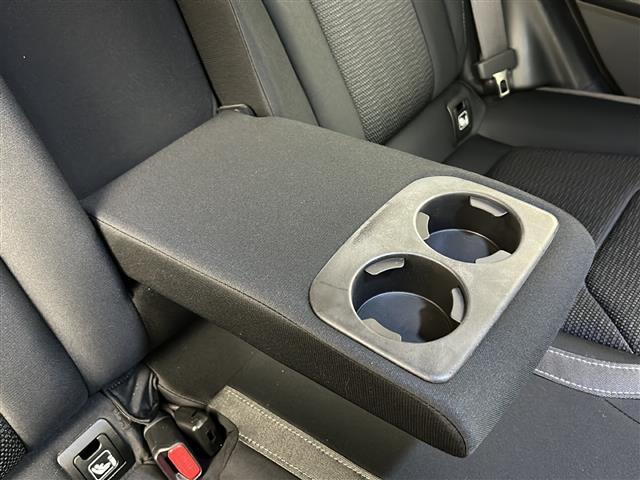 インプレッサスポーツ 2.0i-Sアイサイト 禁煙車/純正8型ナビ/STIフロントエアロ/バックカメラ/ETC/フルセグ/衝突軽減/前席パワーシート/レーダークルーズコントロール/パドルシフト/スマートキー/オートライト/オートエアコン(29枚目)