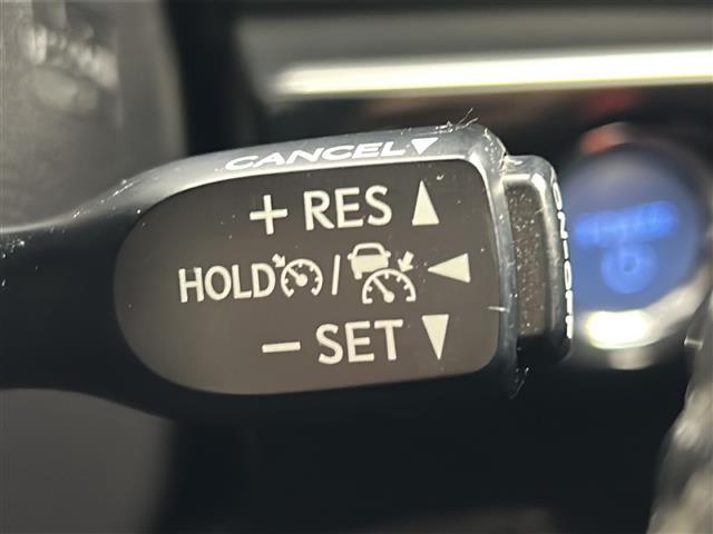 プリウス Sセーフティプラス 禁煙車 純正7型ナビ フルセグTV BT レーダークルーズコントロール バックカメラ オートハイビーム クリアランスソナー ビルトインETC LEDライト ステアリングリモコン フォグライト(6枚目)