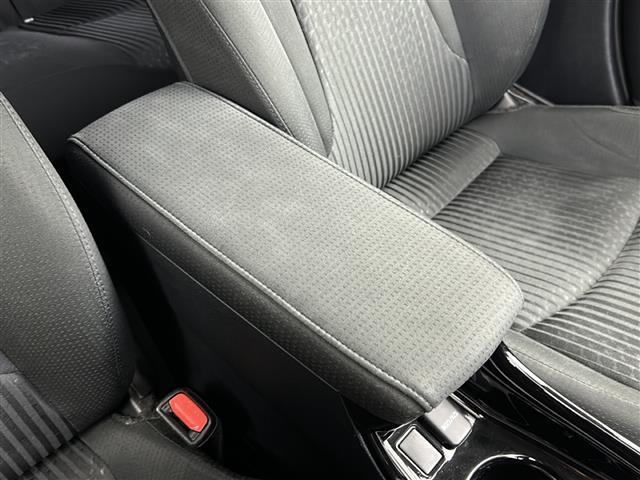 プリウス Sセーフティプラス 禁煙車 純正7型ナビ フルセグTV BT レーダークルーズコントロール バックカメラ オートハイビーム クリアランスソナー ビルトインETC LEDライト ステアリングリモコン フォグライト(27枚目)