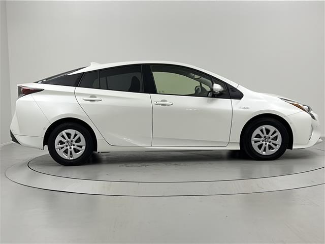 プリウス Sセーフティプラス 禁煙車 純正7型ナビ フルセグTV BT レーダークルーズコントロール バックカメラ オートハイビーム クリアランスソナー ビルトインETC LEDライト ステアリングリモコン フォグライト(35枚目)