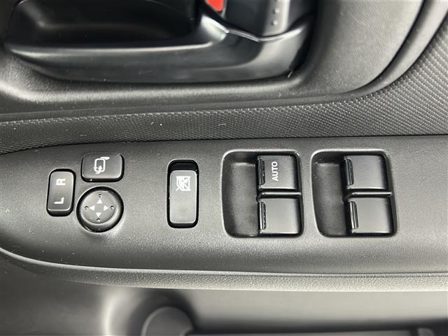 ワゴンRスマイル G 快適パッケージ装着車 禁煙車/デュアルカメラブレーキサポート/車線逸脱警報/パーキングソナー/横滑り防止防止/リモコンキー/スペアキー/純正フロアマット/オートライト/オートエアコン/純正ホイールキャップ/電動格納ミラー(22枚目)