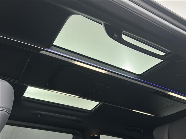 アルファードハイブリッド エグゼクティブラウンジ 禁煙車/純正14型ナビ/ツインムーンルーフ/後席モニター/チームメイト/ユニバーサルステップ/全周囲カメラ/デジタルインナーミラー/DVD再生/全席温冷シート/全席パワーシート/本革シート/ドラレコ(4枚目)