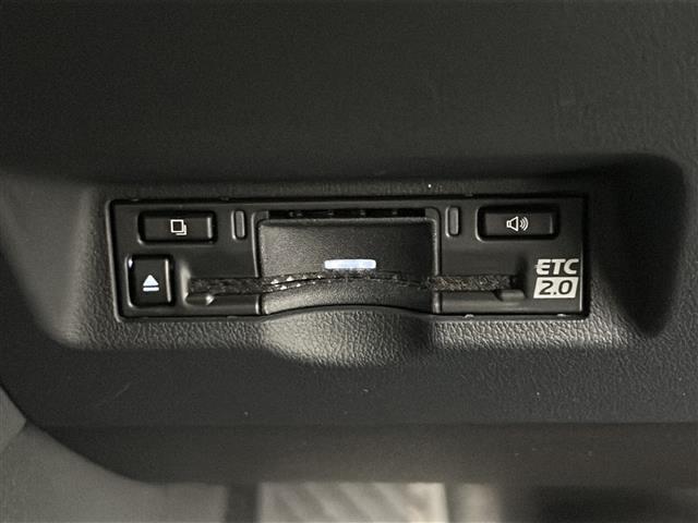 アルファードハイブリッド エグゼクティブラウンジ 禁煙車/純正14型ナビ/ツインムーンルーフ/後席モニター/チームメイト/ユニバーサルステップ/全周囲カメラ/デジタルインナーミラー/DVD再生/全席温冷シート/全席パワーシート/本革シート/ドラレコ(29枚目)